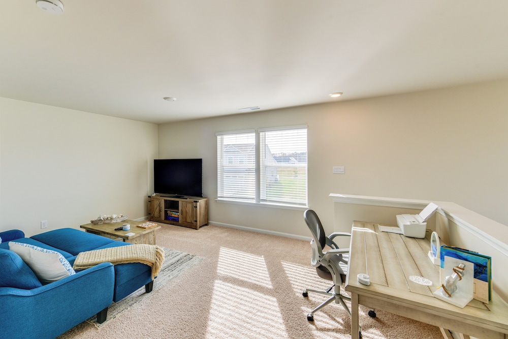 5 Mi to Bethany Beach: Home w/ Pool + Gym Access!