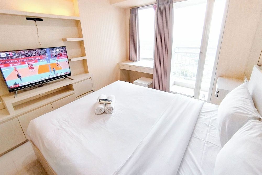 Studio Minimalist Connect to Pakuwon Mall at Tanglin Supermall Mansion Apartment
