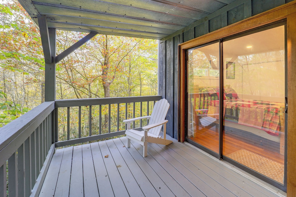 10 Mi to Sugar Mtn: Blue Ridge Family Cabin