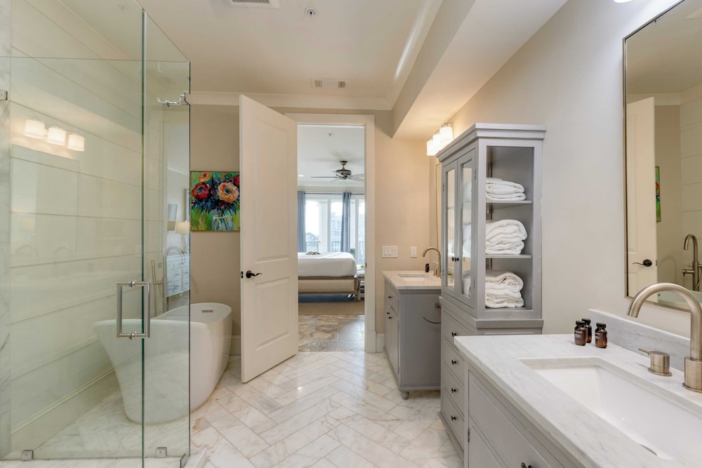 Sleeps 48, 2 Homes w/ Private Beach Access Bradley Circle Buyout by Avantstay