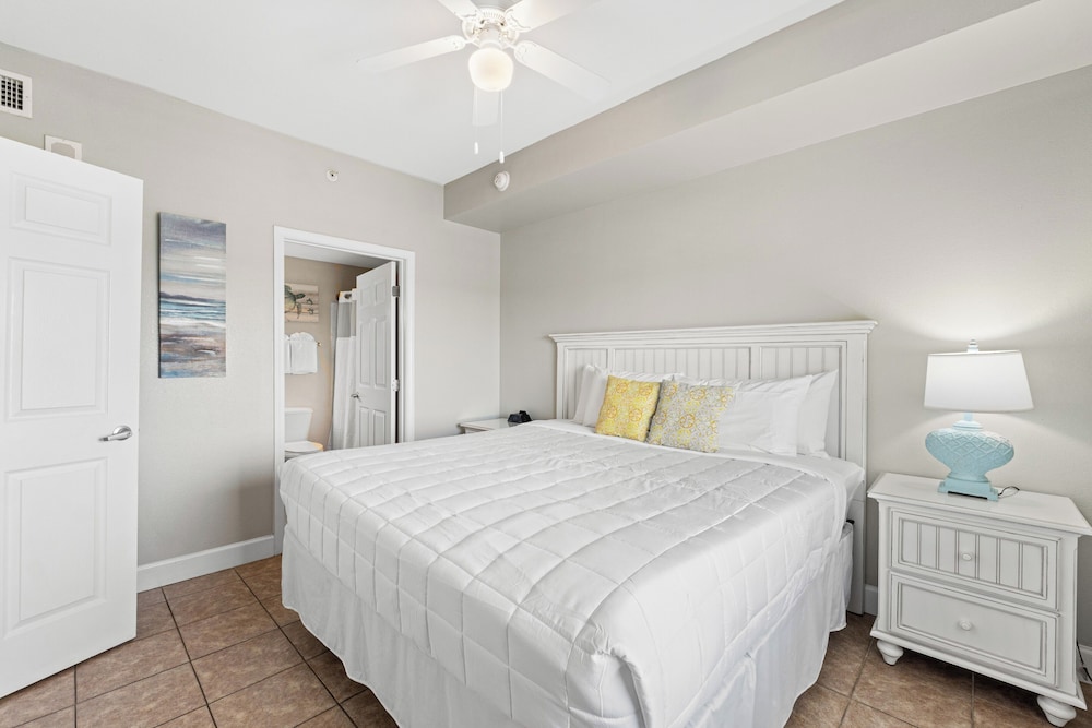 Tidewater by Book That Condo