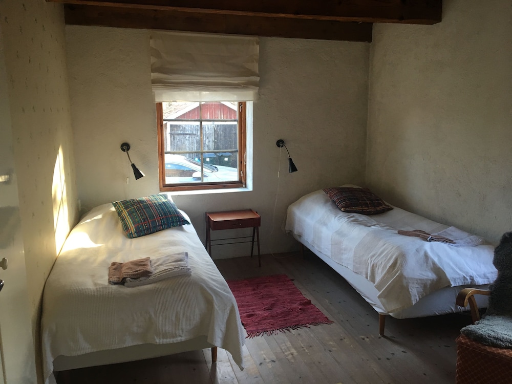 Körsbarsgården Bed & Breakfast