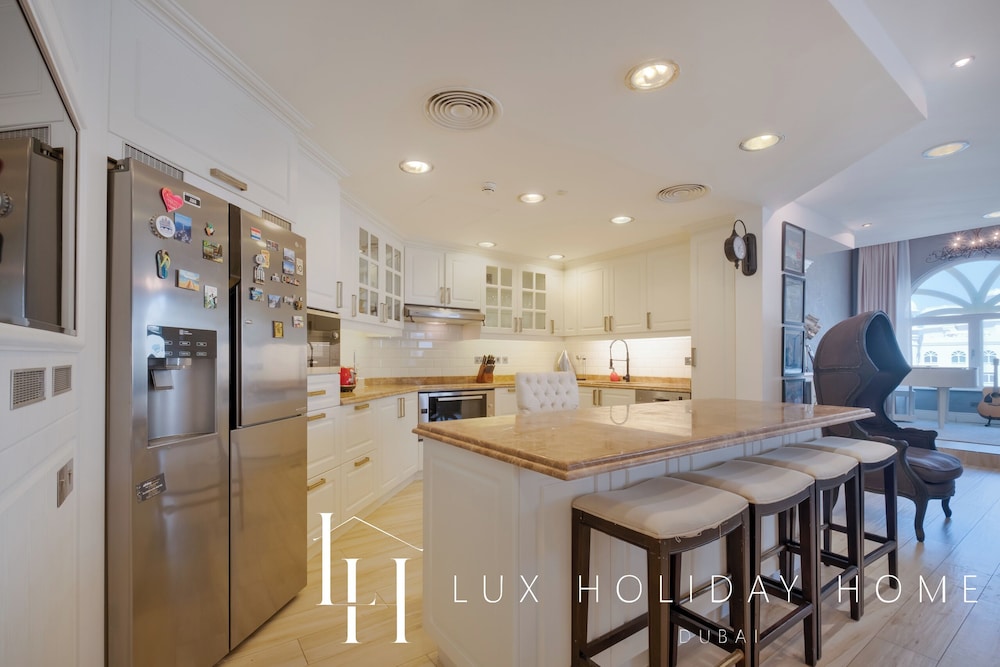 LUX The Shoreline Sea View Suite