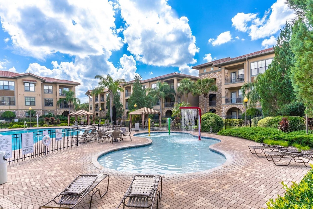 614 Bella Piazza