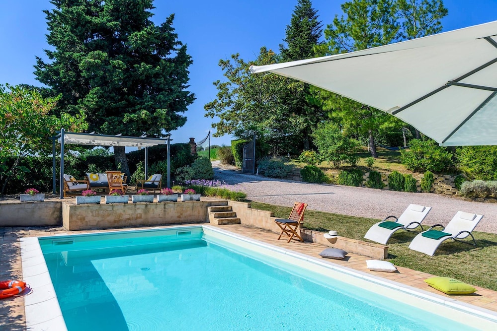 Casa Felicita 8 by Marche Holiday Villas