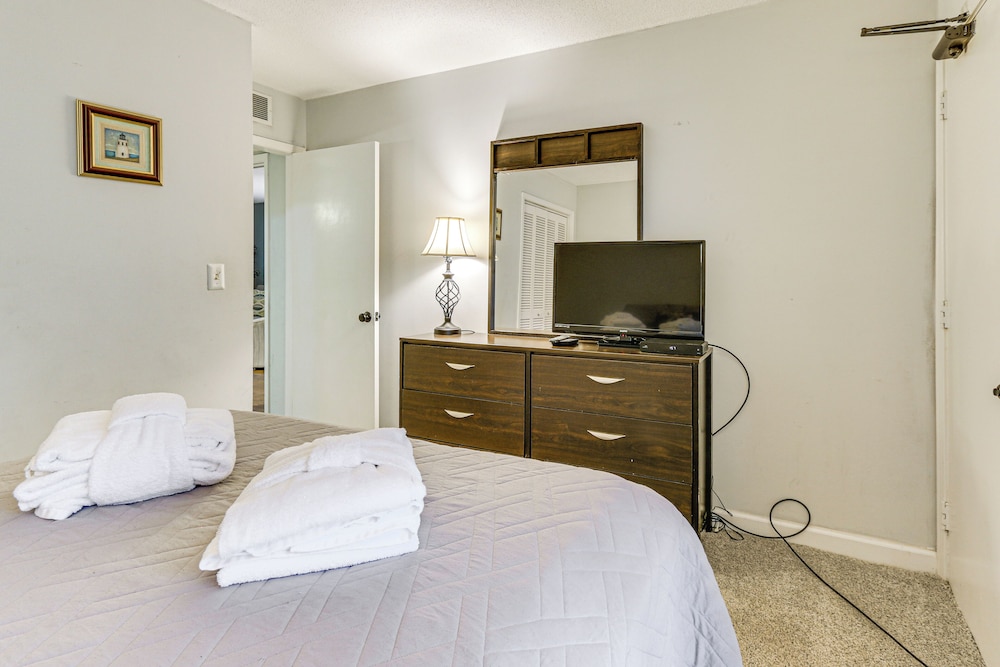 Beach & Pool Access: Tranquil Hilton Head Getaway