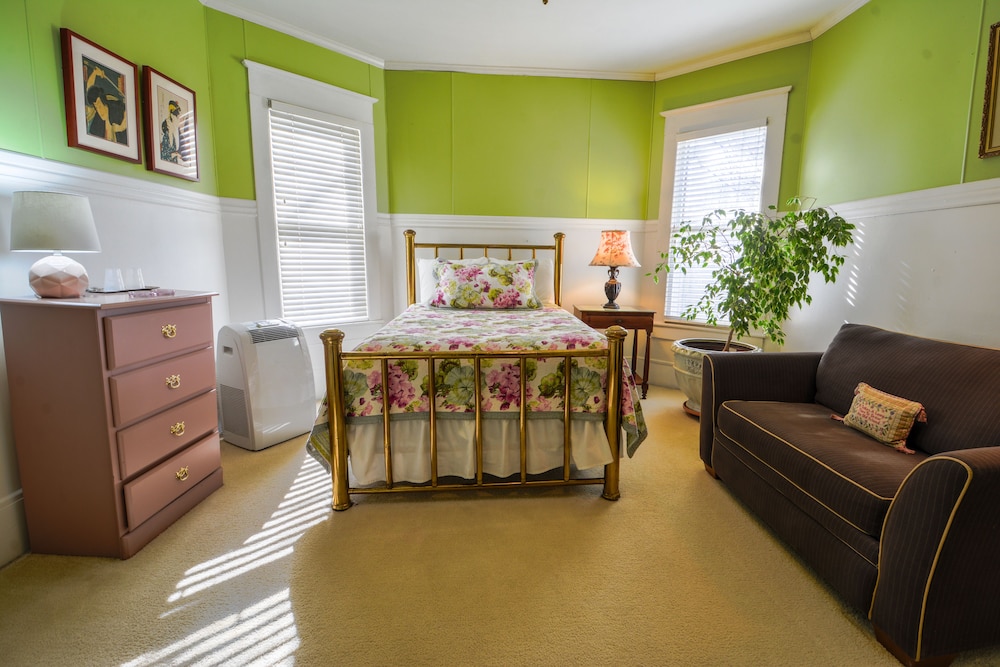 Dailey Renewal Retreat Bed & Breakfast, photo 35