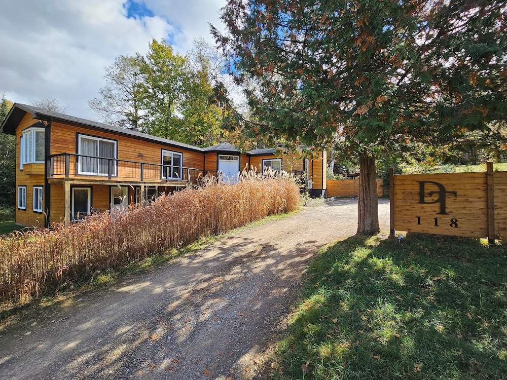 Hotel Le DEN de Tremblant - Image 1