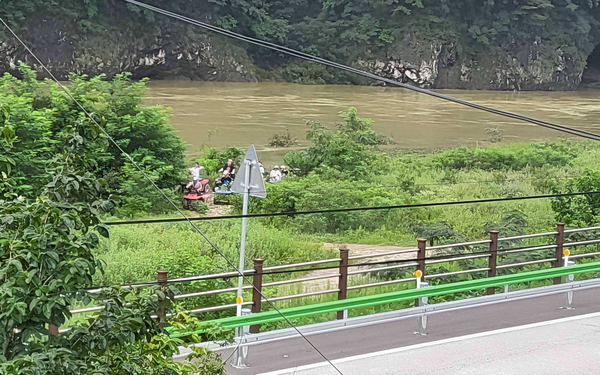 Yeongwol Donggang Close Pension