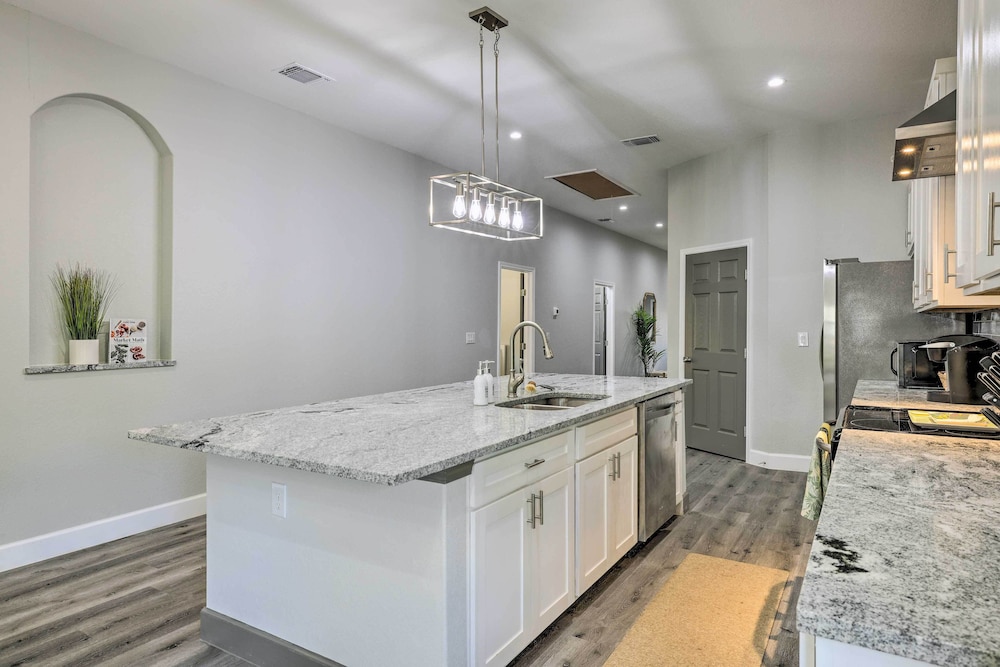 Stylish San Antonio Hideaway w/ Cowboy Pool! view 2