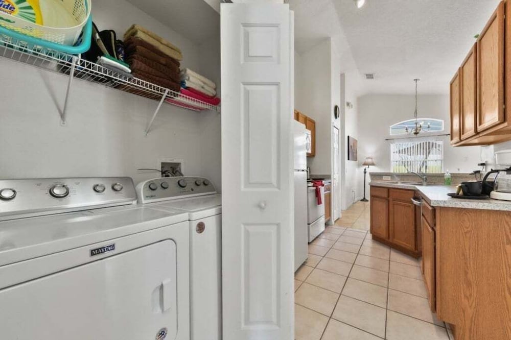 Cozy 4br Pool Home W/ Game Room Near Disney 4 Bedroom Villa
