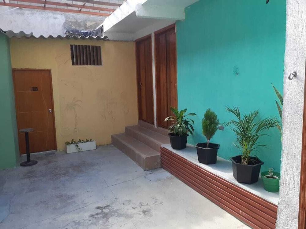 Hostal 4 Manzanas