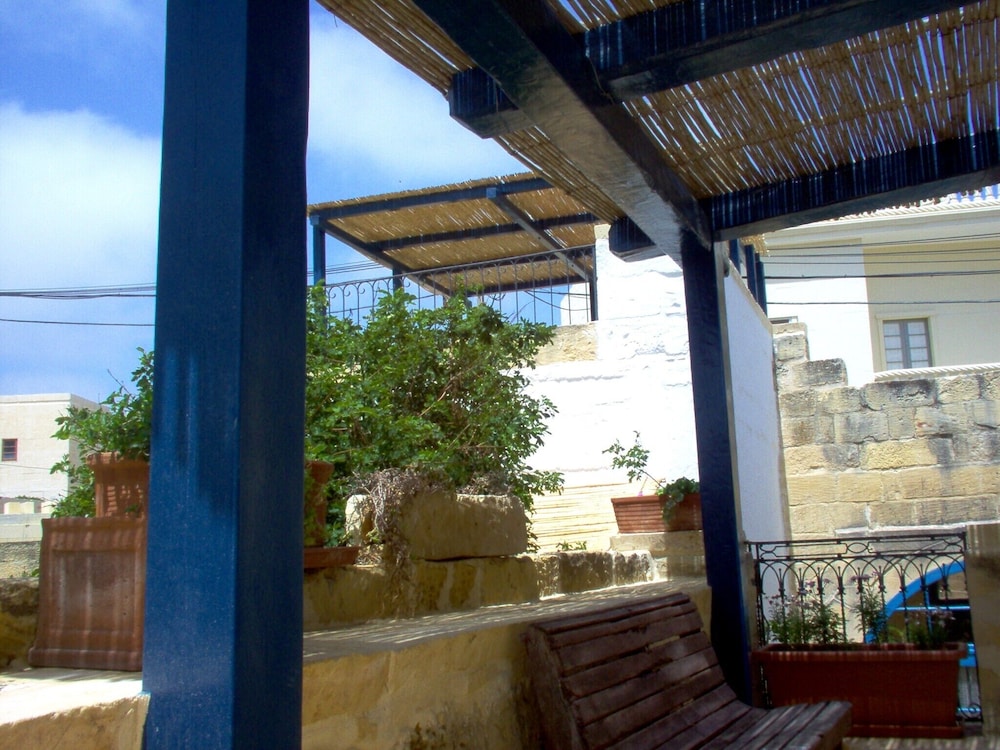 Spacious &comfortable, Traditional Villa- Large Private Pool, Terraces & Views