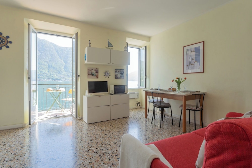 Il Timone by Rent all Como