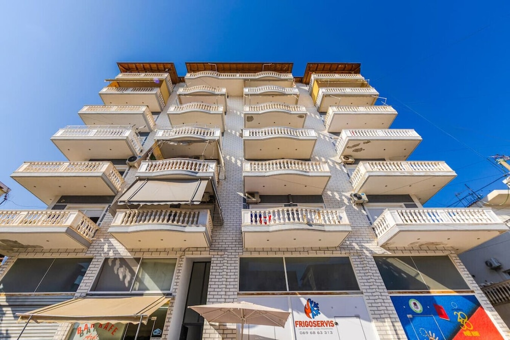 Urban Sea Escape in Sarand