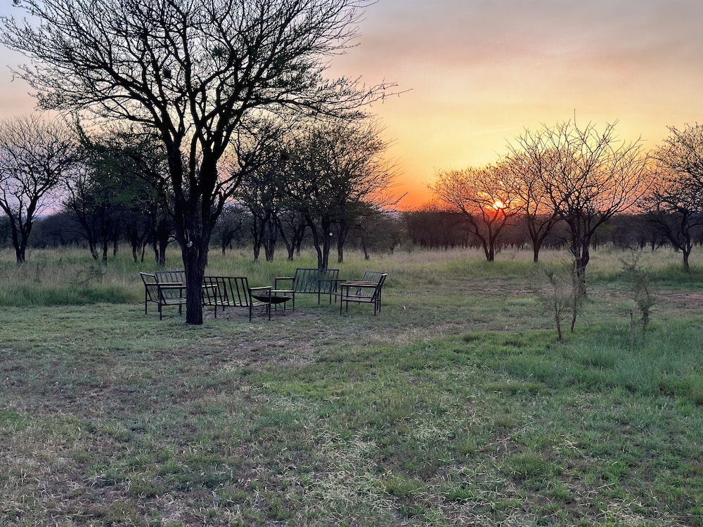ZUHUMATH TENTED CAMPS SERENGETI