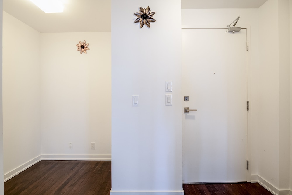 Cassidy Comfort Suites - Image 5