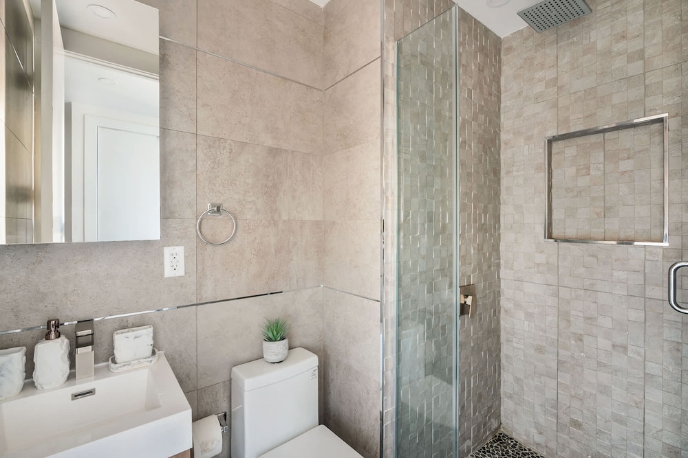 48-3fe 2BR Prime Midtown West