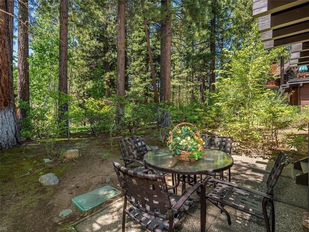 Lake Tahoe Vacations - Third Creek Comfort 2 Bedroom Townhouse by RedAwning - Property Image 13