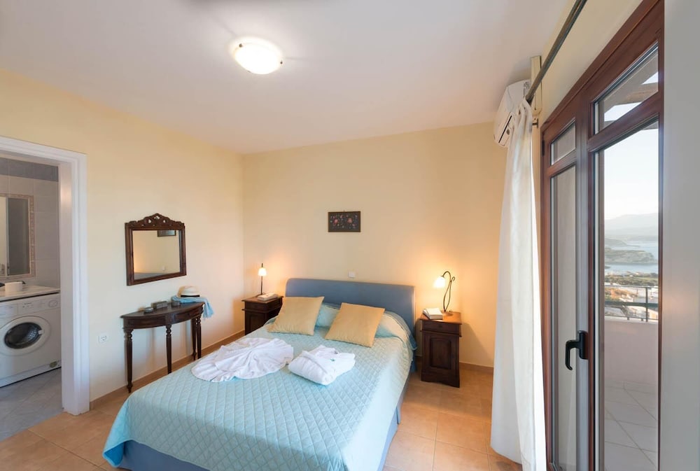 Ariadne Villa in Plaka