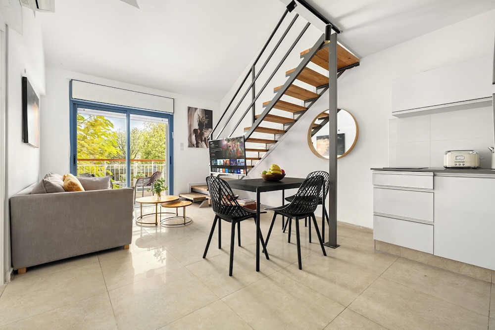 Royal Park Apt Resort by Sea N Rent