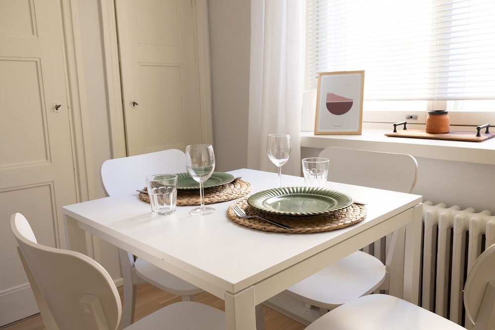 2ndhomes Bright & Spacious City Studio view 5