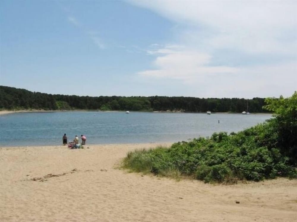 Charming East Falmouth Home: Walk to Private Beach