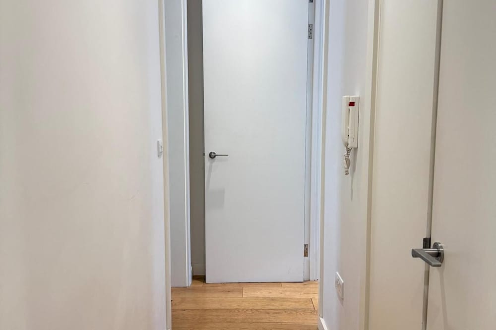Central London Apartment With 2 Bedrooms -sleeps 6