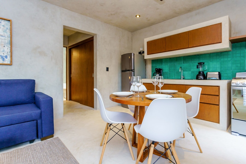 Eco-sustainable Luxury Between Beach Hotspots & Tulum Town by Stella Rentals