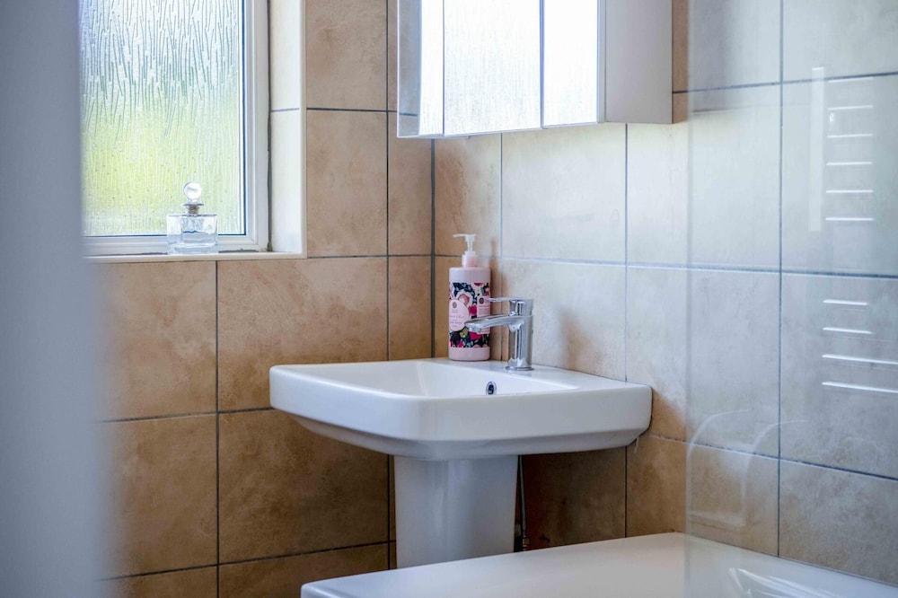 Larkfield - 3 Bedroom Holiday Home - Penally