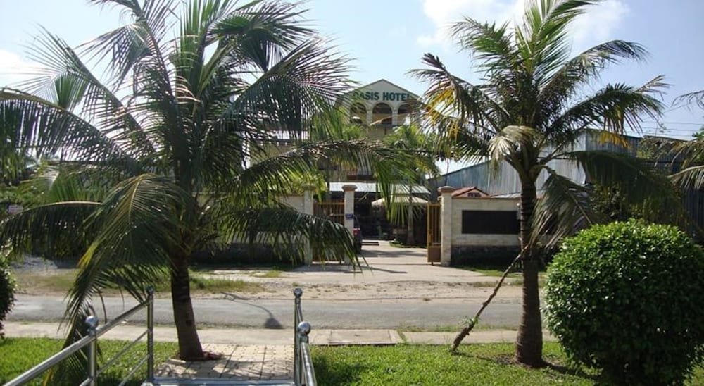Oasis Hotel