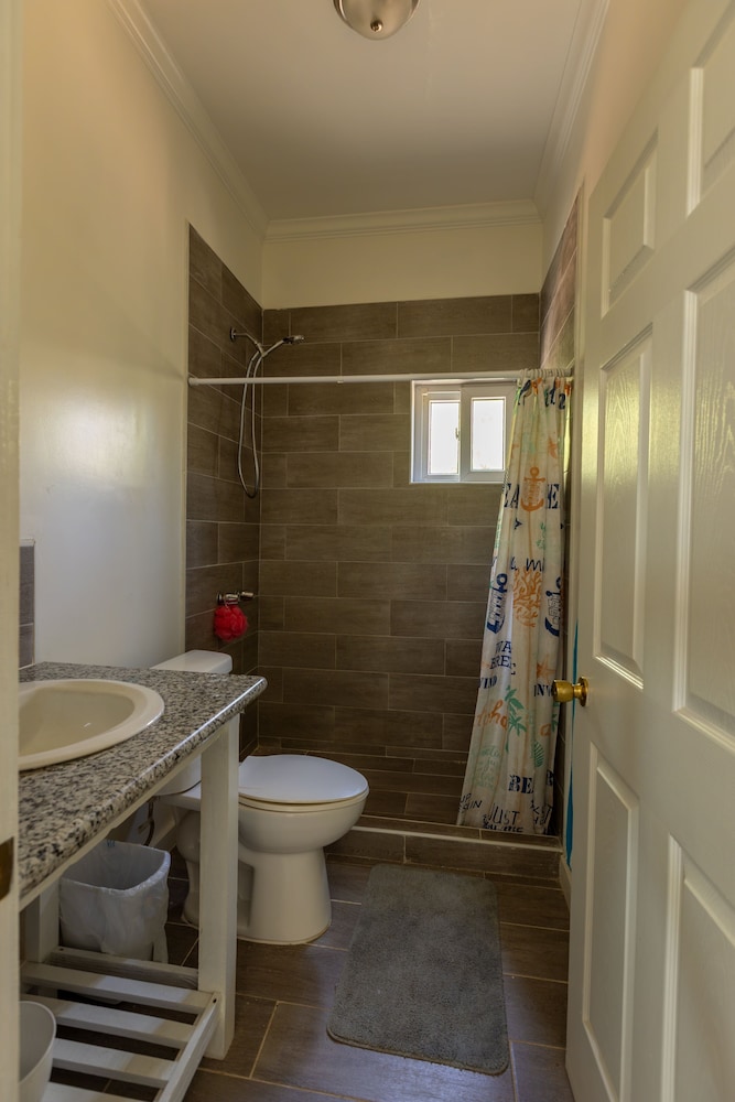 Seas The Day - Brand New Villa W/ocean View, Walk To Rainbow Bea 3 Bedroom Home