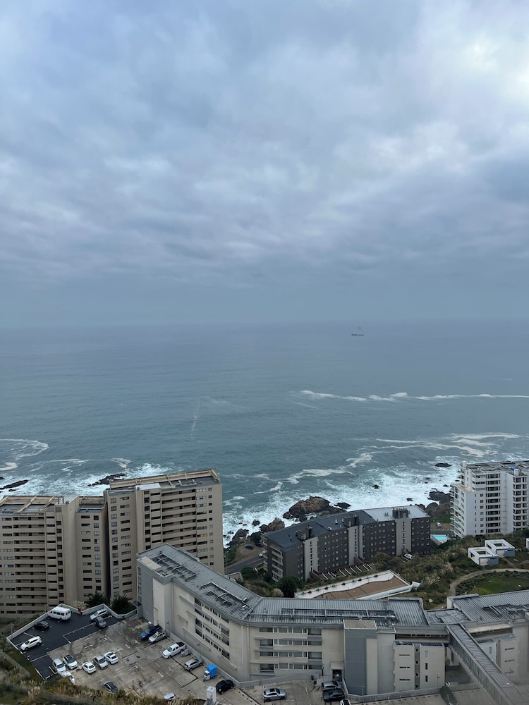 Oceana Suites Geomar II