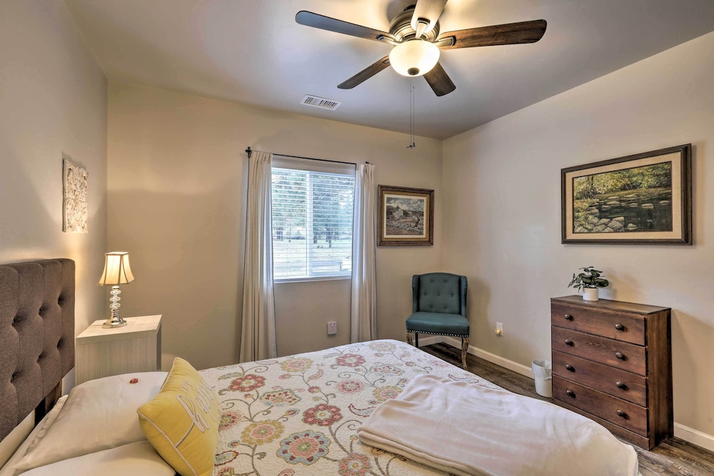Ski, Hike & Explore: Flagstaff Cottage! view 3