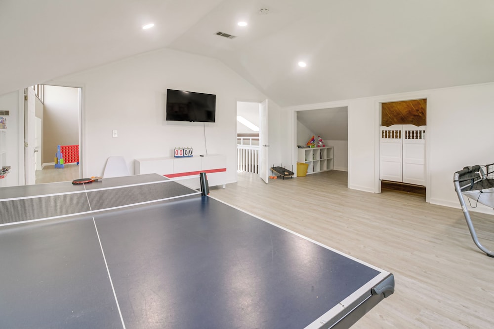 Spacious Home w/ Game Room, 2 Mi to Concord Mills!