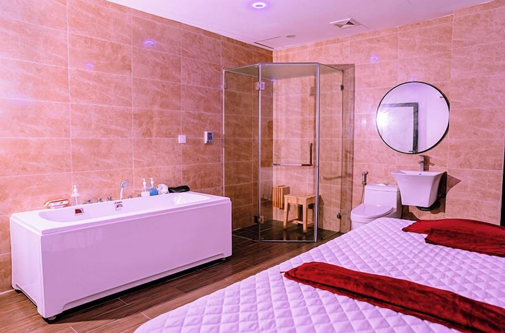 Văn Lâm Hotel