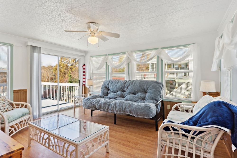 Lakefront Retreat In Badin Shores Resort 2 Bedroom Home