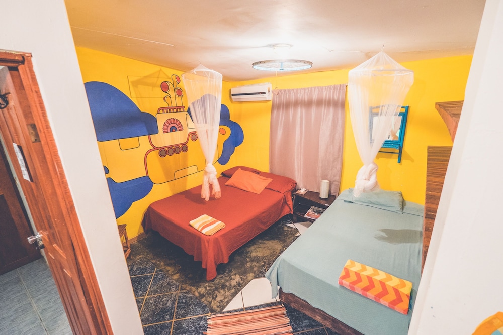 Pura Vida Hostel