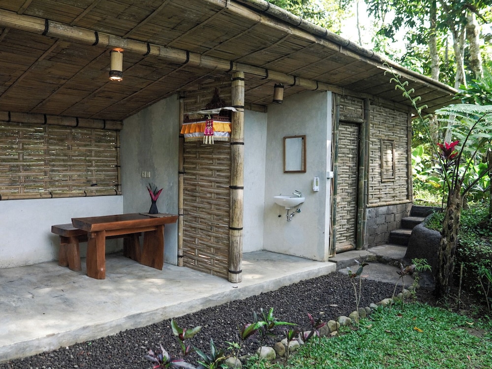 The Karu Cabin by AGATA