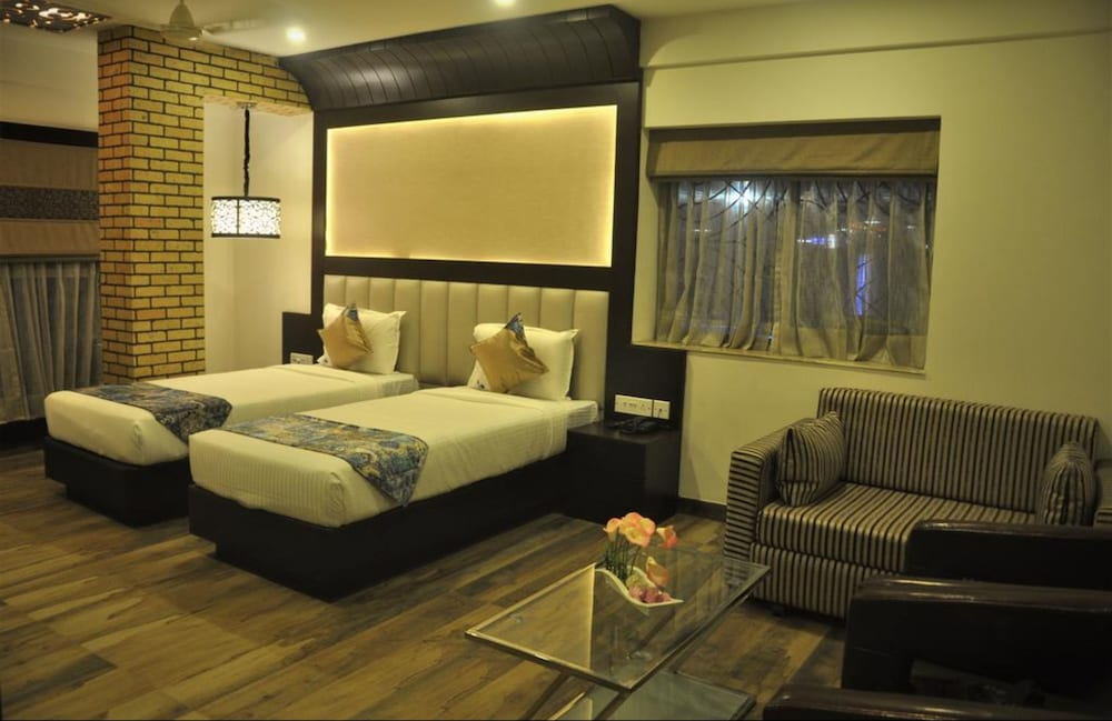 Hotel Ivory Inn