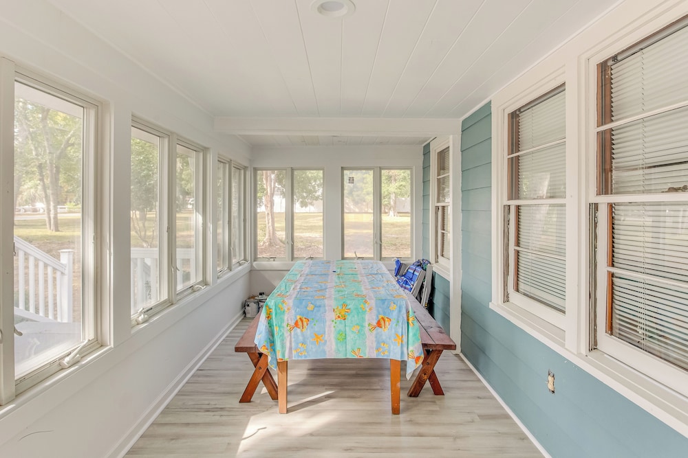 Walk to Ocean: Home w/ Deck in North Myrtle Beach