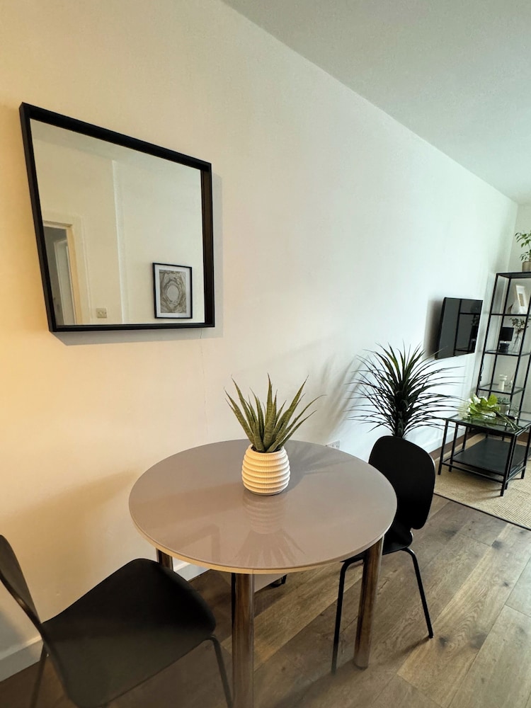 Cosy One Bedroom London Apartment
