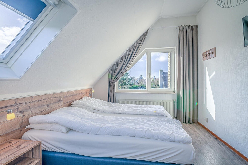 Charming Villa With Wood Stove Near the sea and Forest