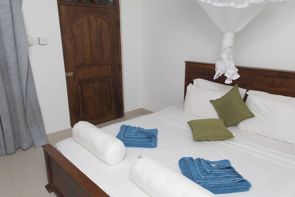 Thuruliya Lodge Habarana