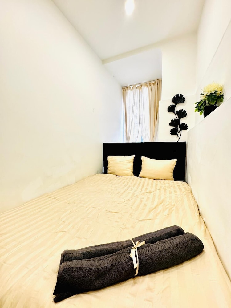 Elegant 5BR Home for Groups Families