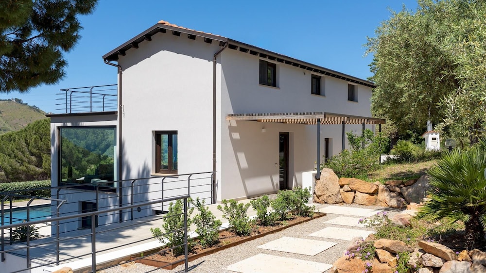 Villa Vittoria 8 in Gratteri view 5
