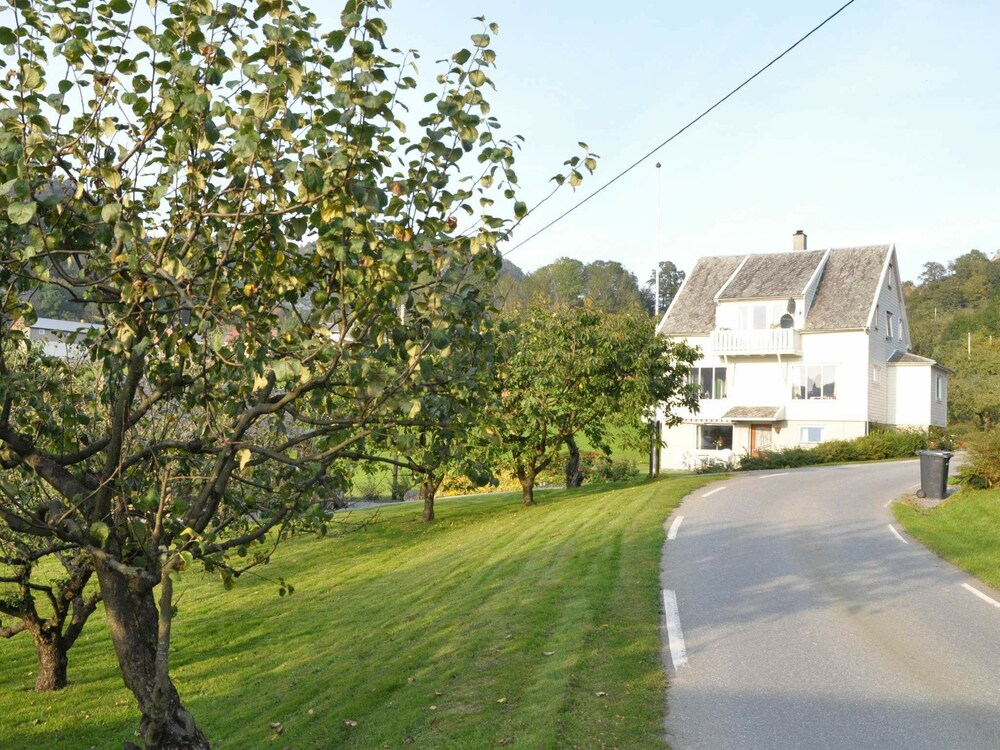 Photo 25