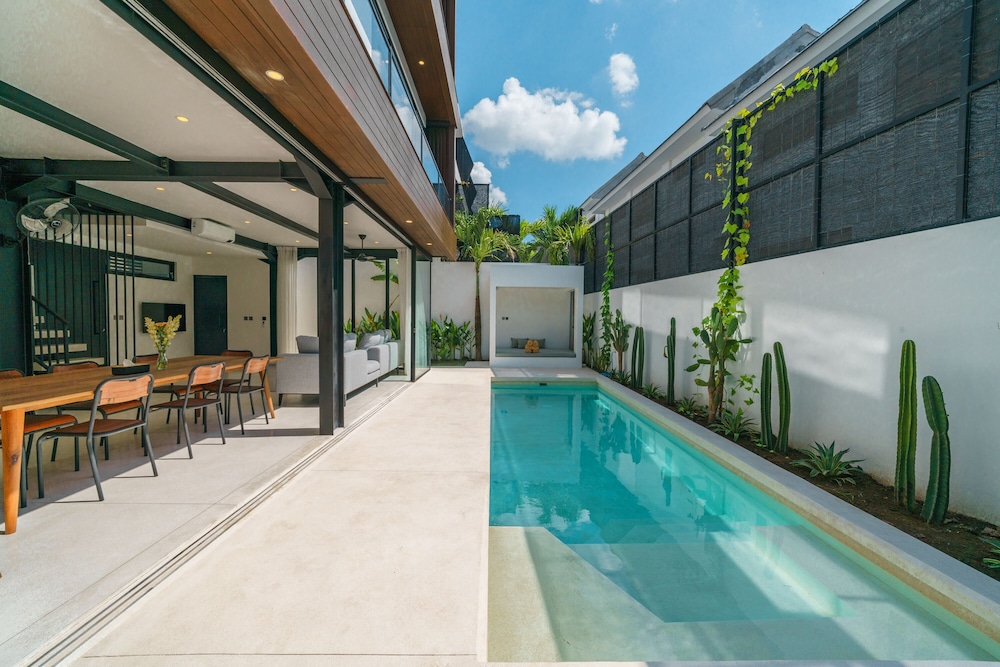 Villa Vantage 7 view 3