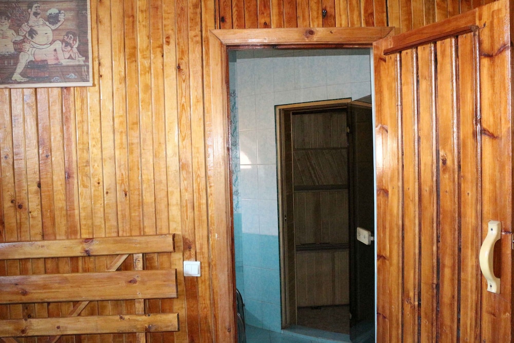 Gostiny Dvor Hotel - Hostel