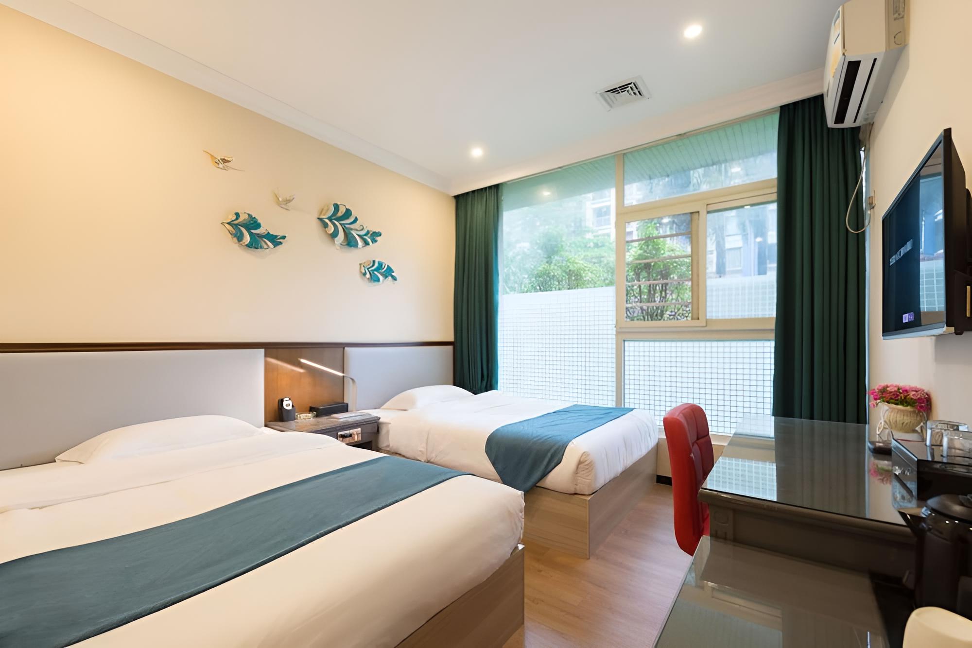 Huiyin Fashion Hotel